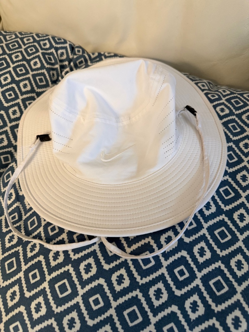 Nike White Outdoor Bucket Hat with Chin Strap